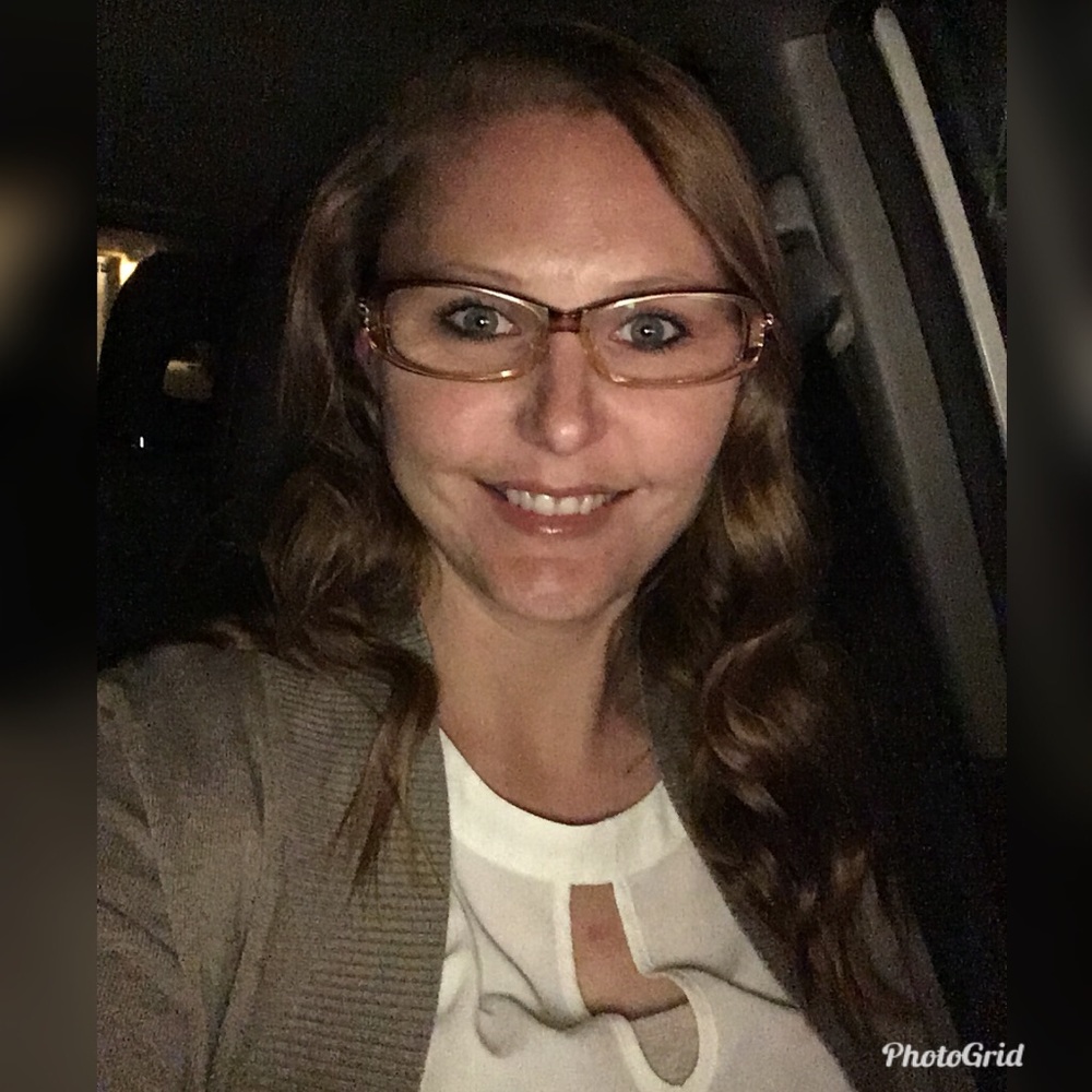 Meet your Posher, Stephanie